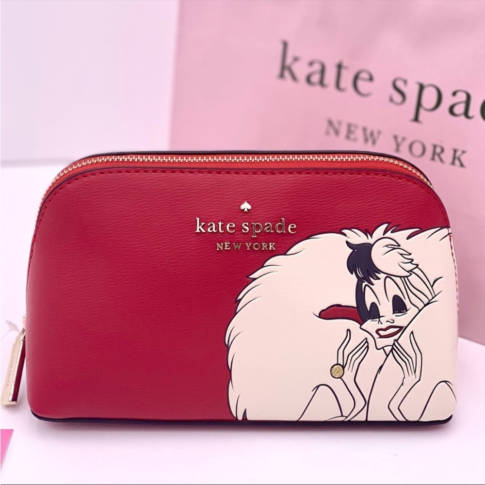 🍓 Kate Spade X Disney 🍓 Cruella Makeup
Cosmetic Bag - Picture 10 of 16